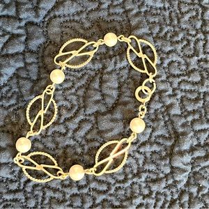 Vintage gold and faux pearl bracelet